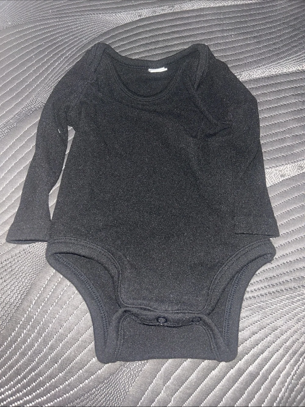 SHEIN Black Long-Sleeve Baby Bodysuit